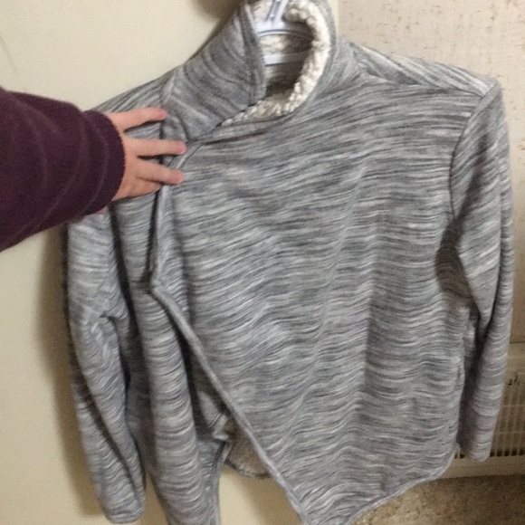 SUPER Soft GreenTea Sweater (with Pockets!) Sz M - Picture 3 of 8